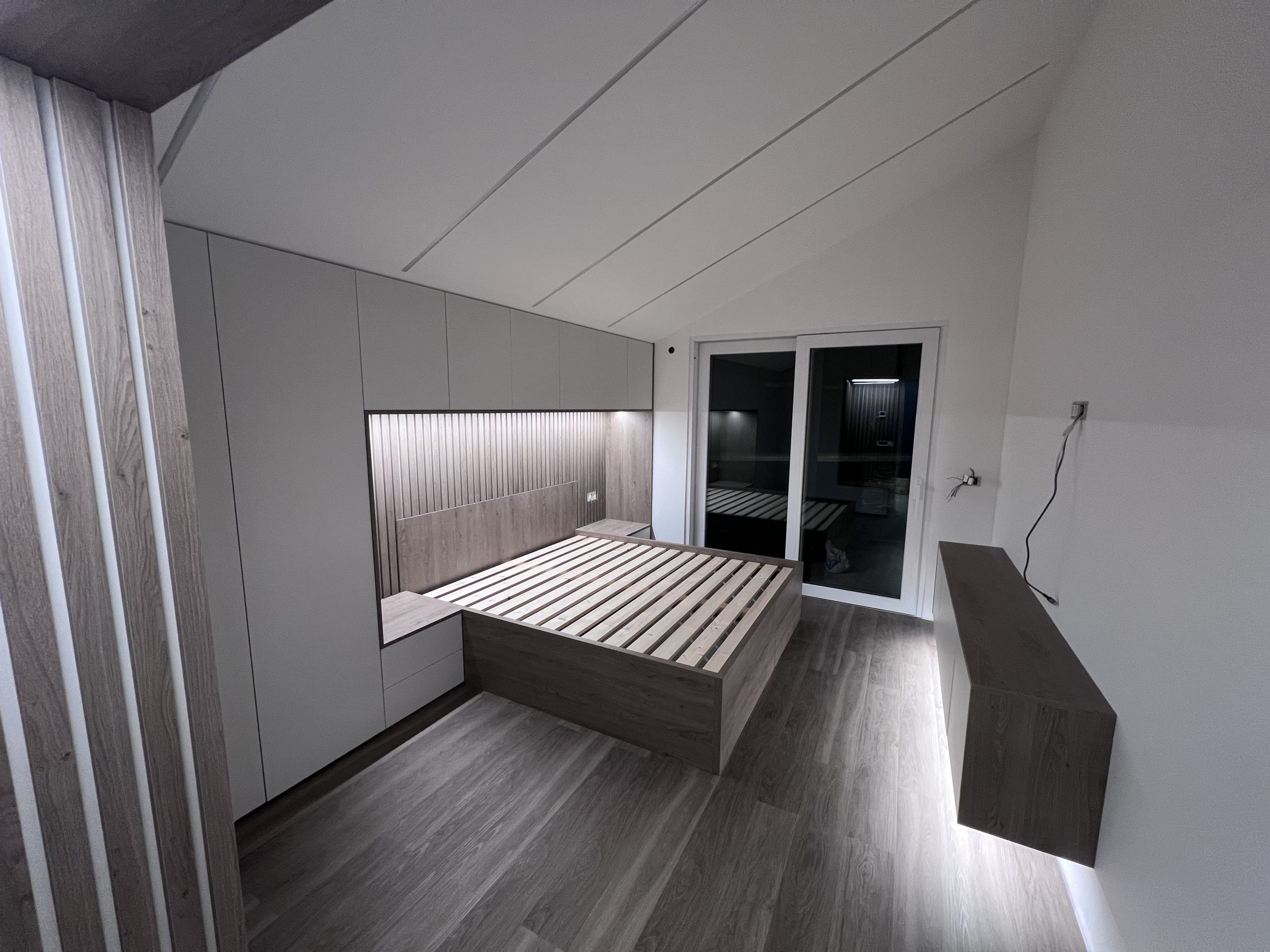 Unikatne lesene rešitve, mizarstvo in pohištvo po meri - RElesKA